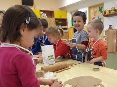 Pečení perníčků u Motýlků